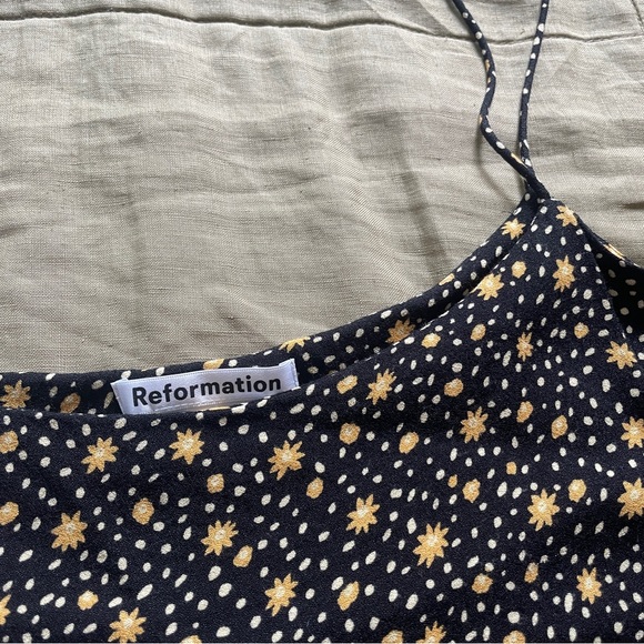 Reformation Atticus Top in Carolina - Picture 5 of 10